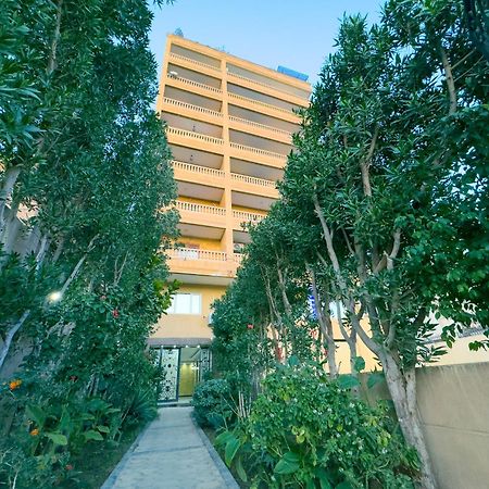 Royal Crown Hotel Giza Pyramids View Kafrat al Jabal Exterior photo