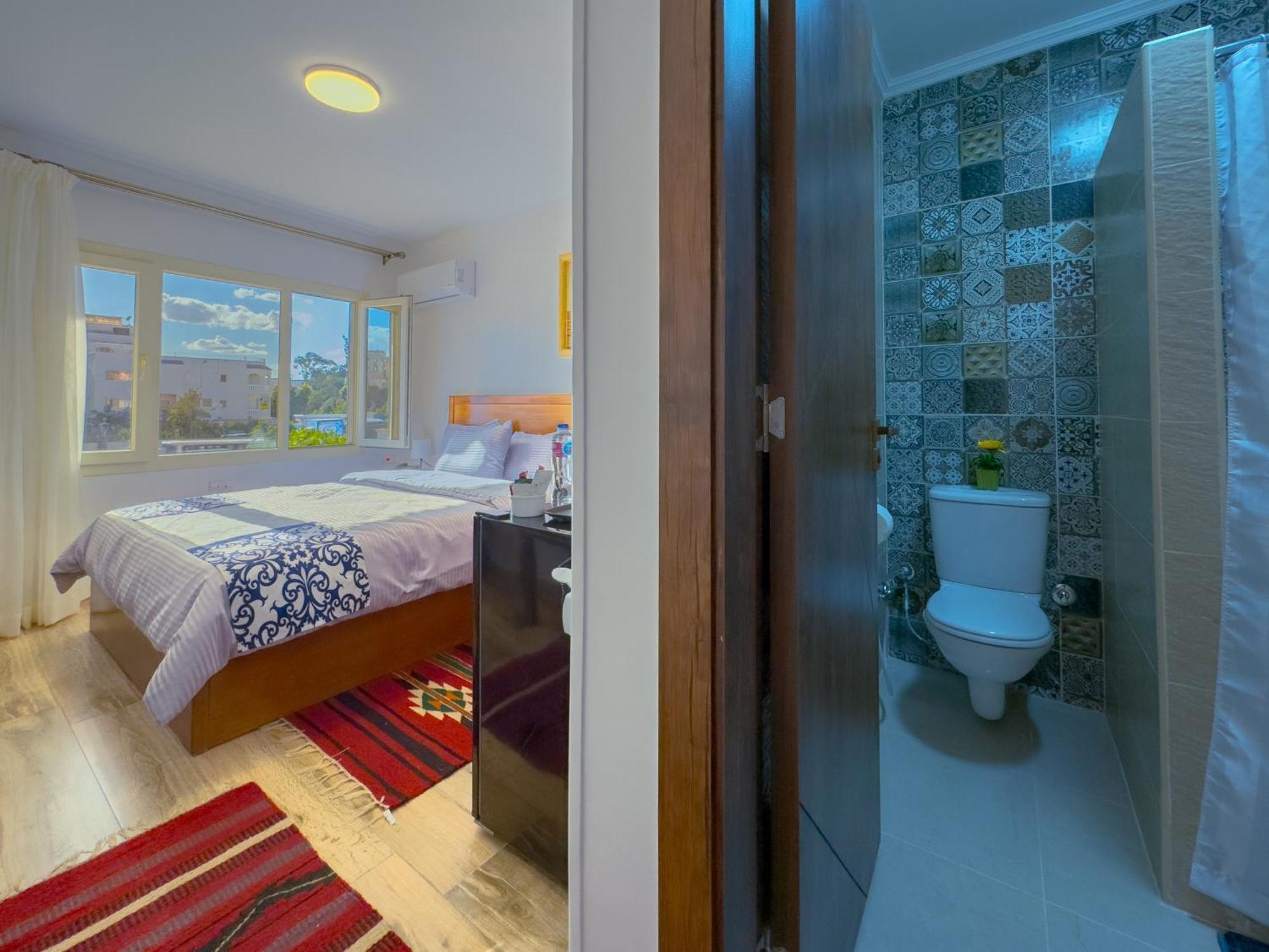 Royal Crown Hotel Giza Pyramids View Kafrat al Jabal Exterior photo