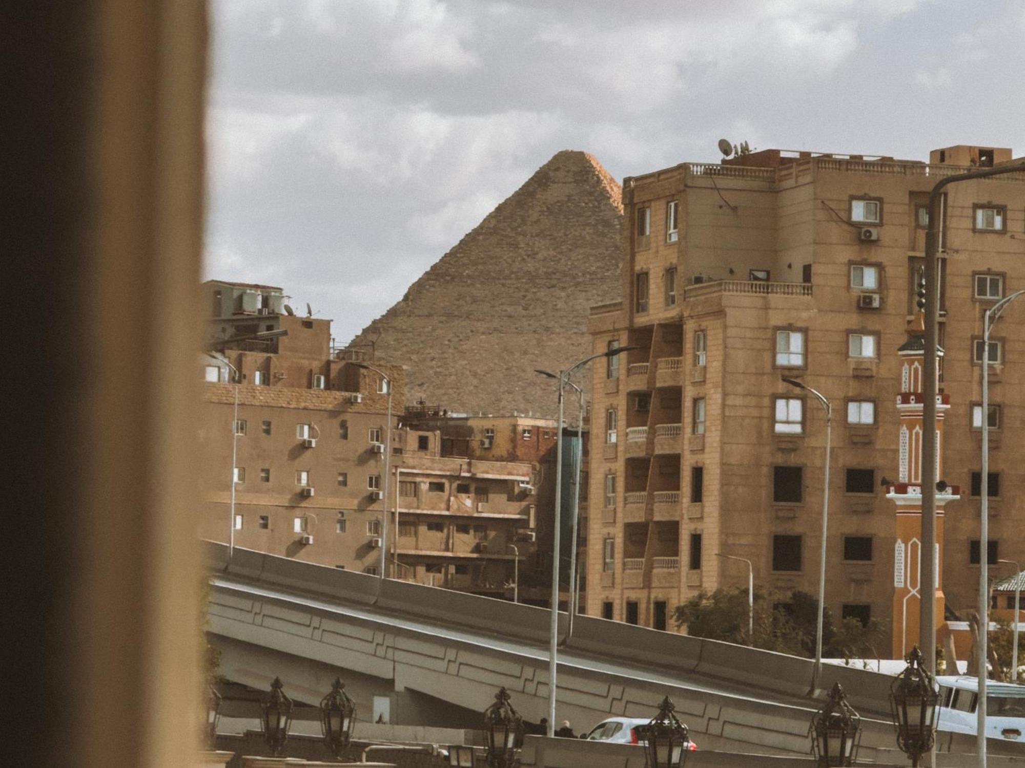 Royal Crown Hotel Giza Pyramids View Kafrat al Jabal Exterior photo