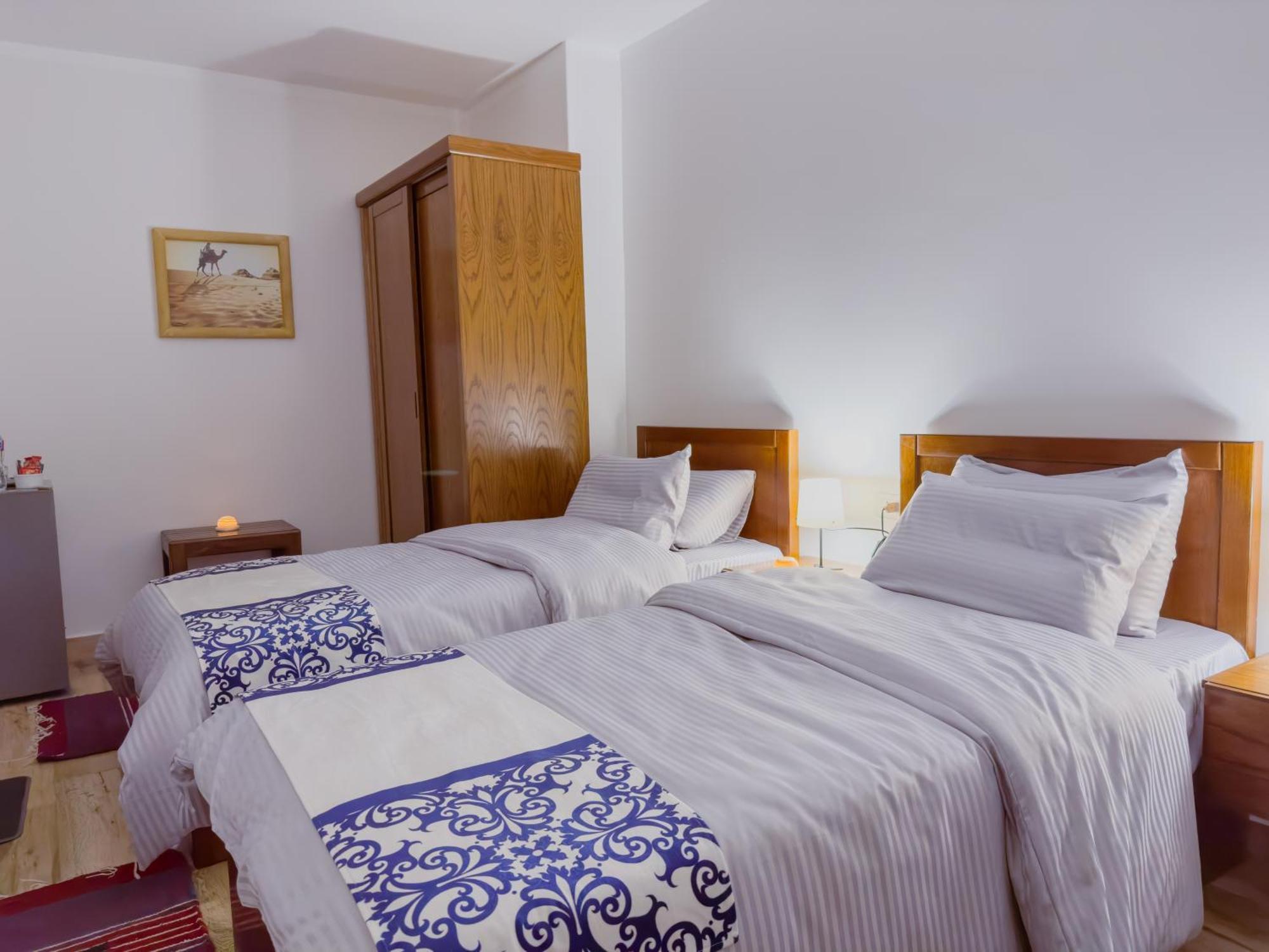 Royal Crown Hotel Giza Pyramids View Kafrat al Jabal Room photo